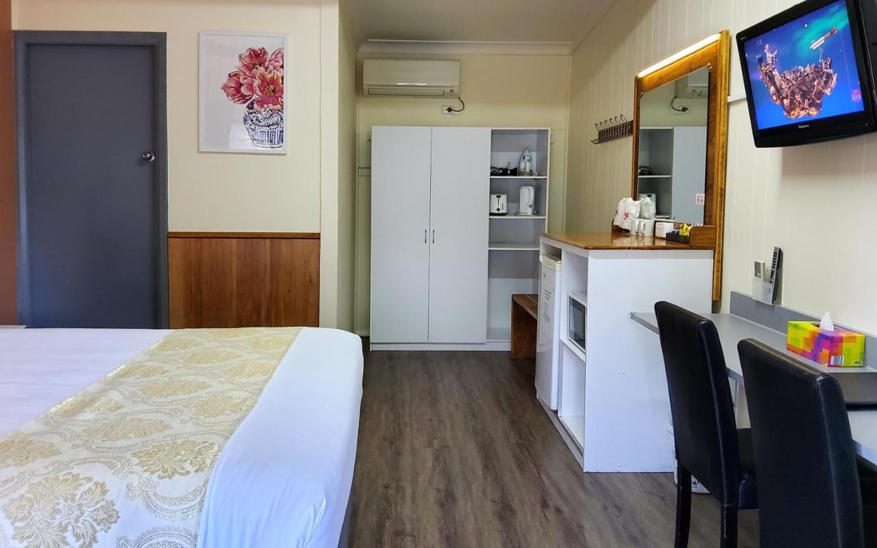 Highway Motor Inn Taree Bagian luar foto