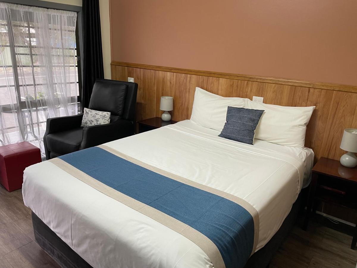 Highway Motor Inn Taree Bagian luar foto