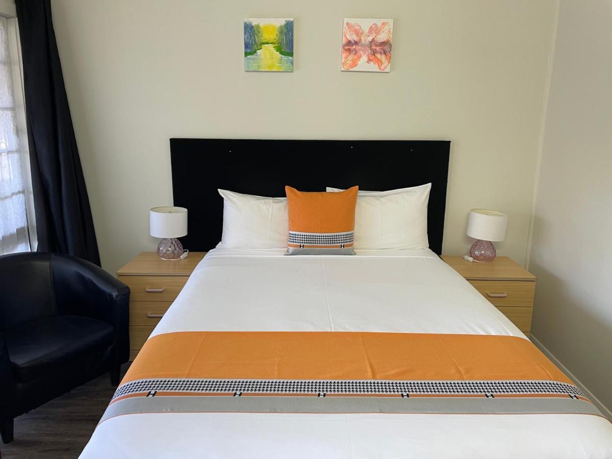 Highway Motor Inn Taree Bagian luar foto