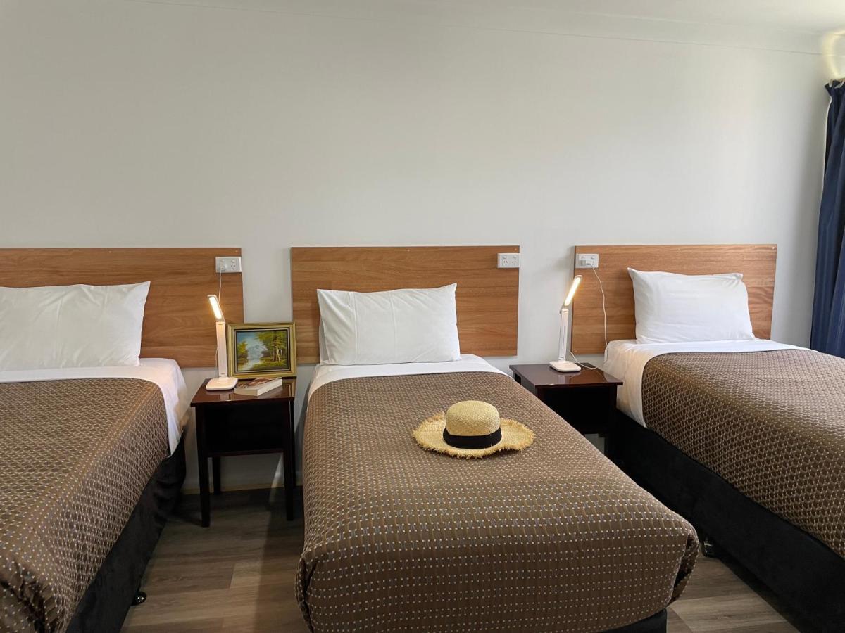 Highway Motor Inn Taree Bagian luar foto