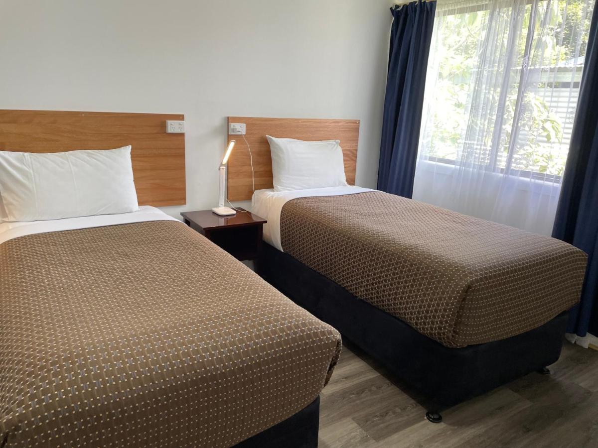 Highway Motor Inn Taree Bagian luar foto
