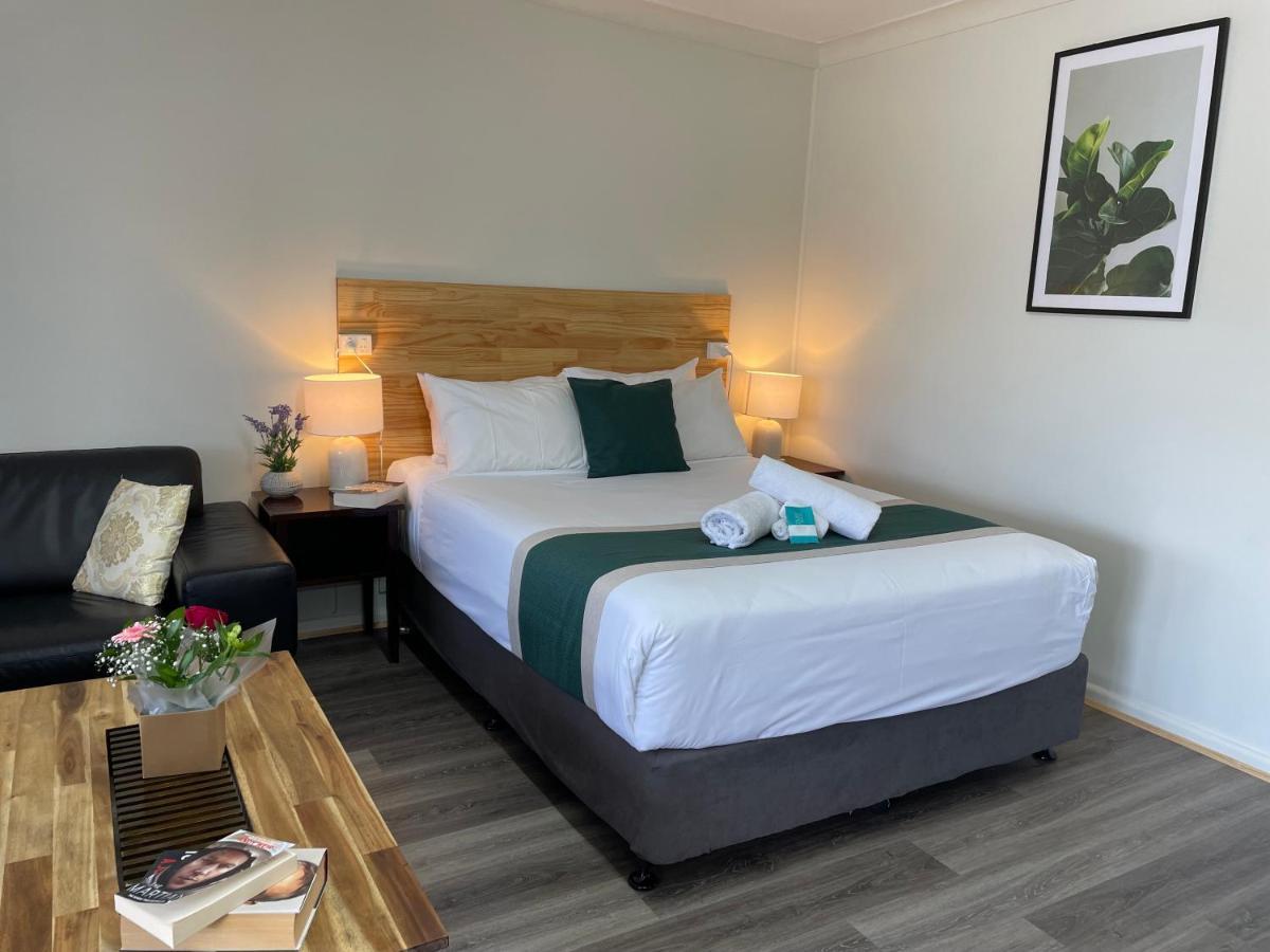 Highway Motor Inn Taree Bagian luar foto