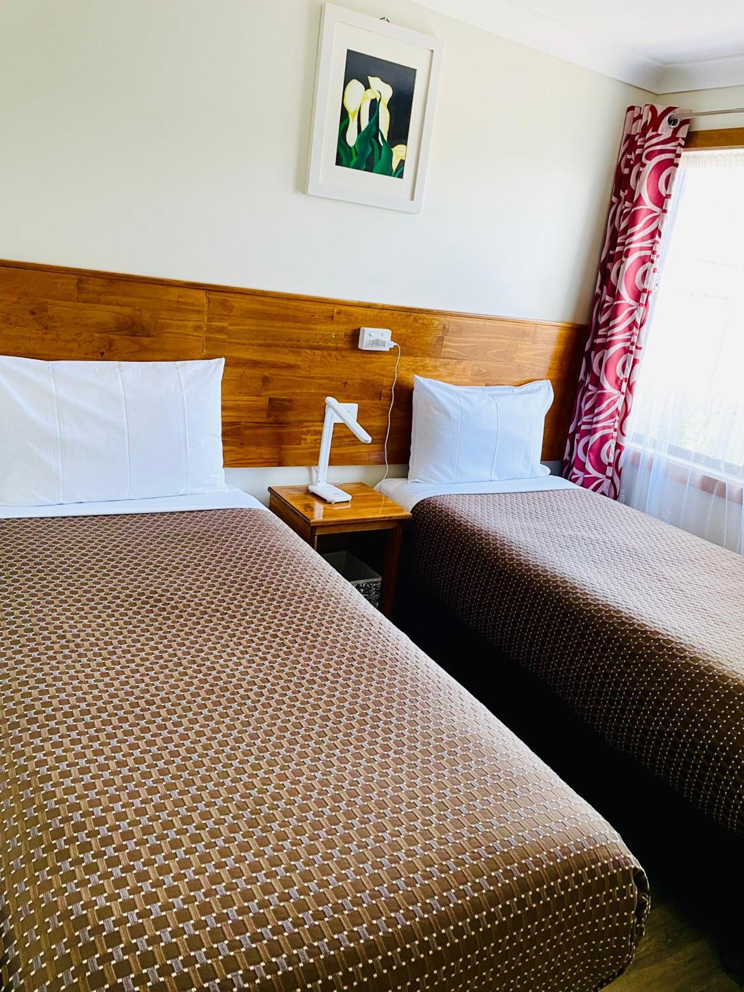 Highway Motor Inn Taree Bagian luar foto